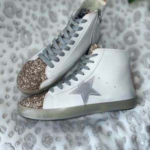 Women high top sparkly sneaker